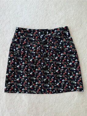 Aritzia Littke Moon Black Floral Button-Front Mini Skirt